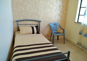 2 عدّة غرف نوم وواي فاي مجانًا وملاءات أسرّة