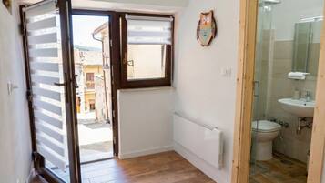 Een douche, een haardroger, een bidet