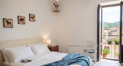 Retreat in the old town, Base for the Matese