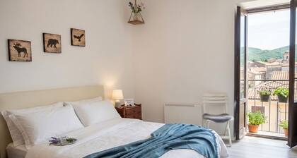Retreat in the old town, Base for the Matese