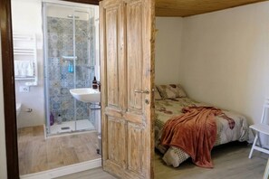 Dutxa, assecador de cabells i bidet 