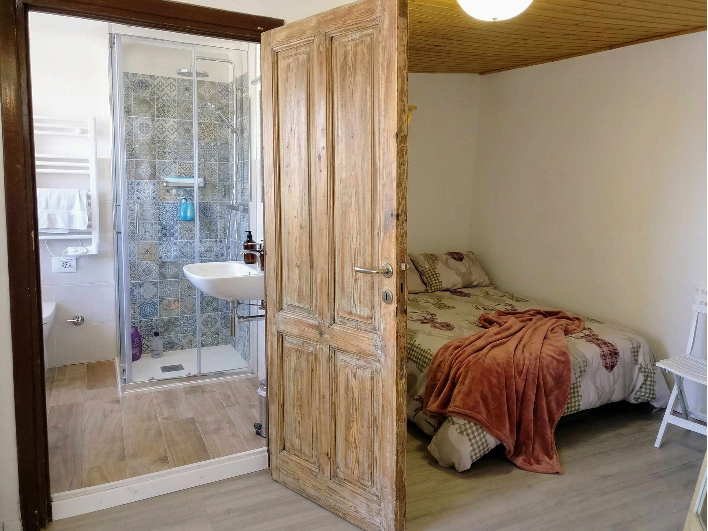 Dusche, Haartrockner, Bidet