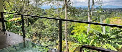 Chambre Luxe | Bain à remous privé