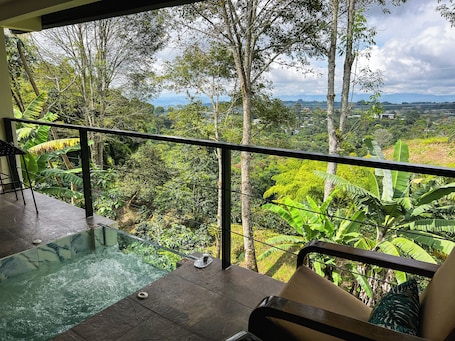 Luxury Room | Private spa tub. Hotel El Eden Country