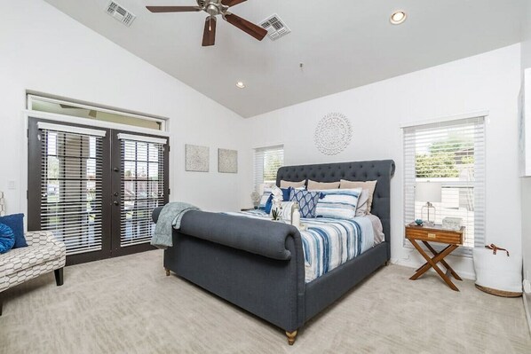 5 bedrooms, premium bedding, desk, iron/ironing board