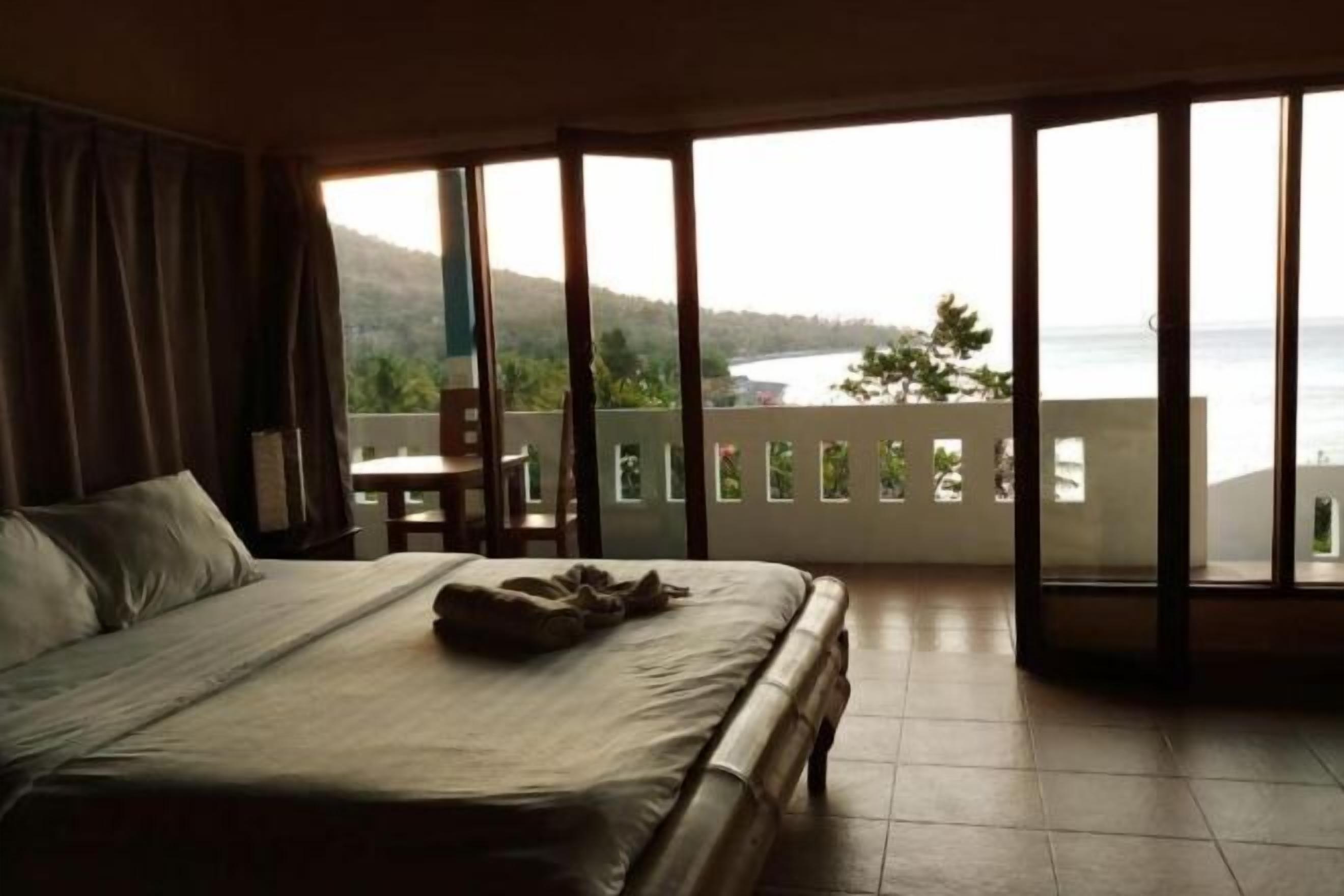 Didekorasi berbeda-beda dan dilengkapi dengan perabotan berbeda-beda