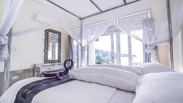 Standard Room | Individually decorated, individually furnished, laptop workspace