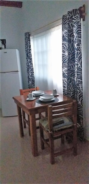 Basic Studio, 1 Double Bed | In-room dining - Tuumbenholboxeno (Isla Holbox)