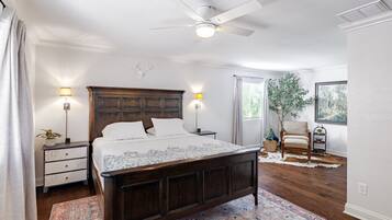 3 bedrooms, desk, iron/ironing board, free WiFi