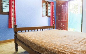 Habitación doble familiar | Camas con efecto memoria, escritorio y insonorización