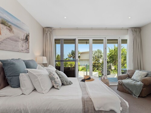 Beachfront by the CC, Plunge Pool, Beach, Pets