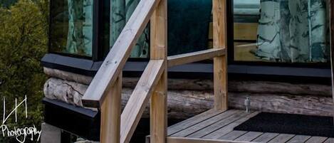 Deluxe-mökki | Ulkopuoli