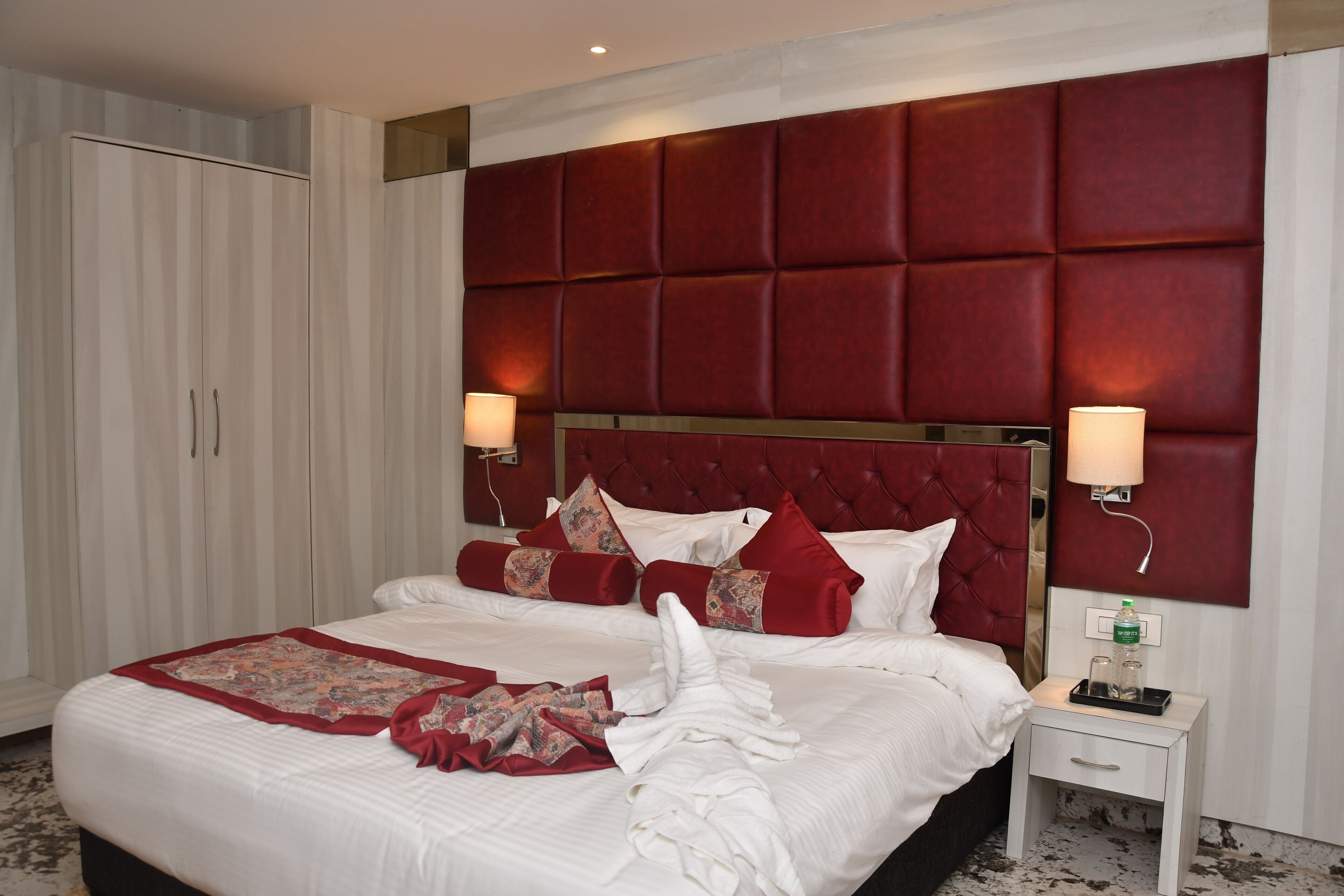 1 slaapkamer, bedden met traagschuimmatras, een minibar