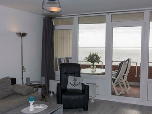 Unclassified image, 3 of 28, button