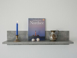 Unclassified image, 4 of 28, button