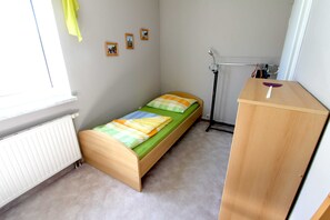 Unclassified image, 2 of 14, button