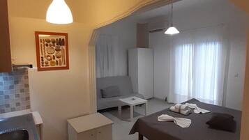 Basic Triple Room