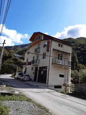 Façade de l’hébergement