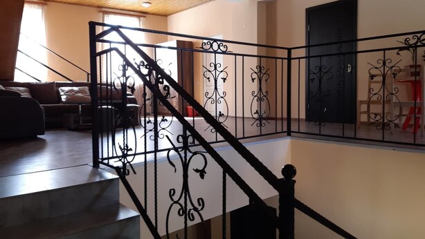 Interior entrance - River side pasanauri (Dusheti)