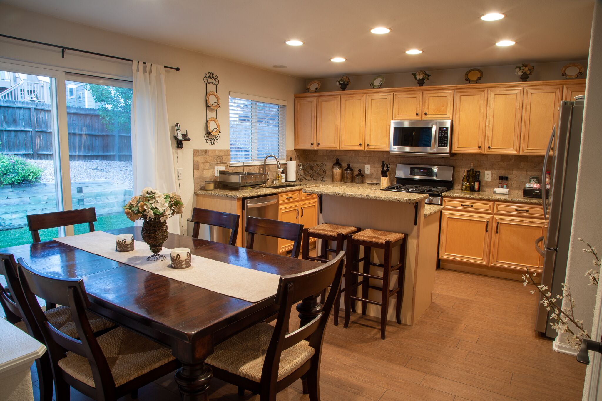 Spacious 5BR w/Movie Theater Close To Air Force Academy!, Colorado