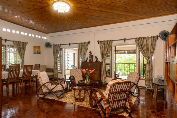 Family House (Authurium) | Living area | 32-inch LCD TV with cable channels, TV