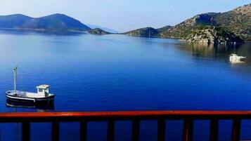 Panoramic Bungalow, Sea View | Terrace/patio