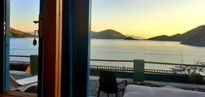 Bangalô panorâmico, vista para o mar | 1 quarto, roupas de cama de algodão egípcio, roupas de cama premium