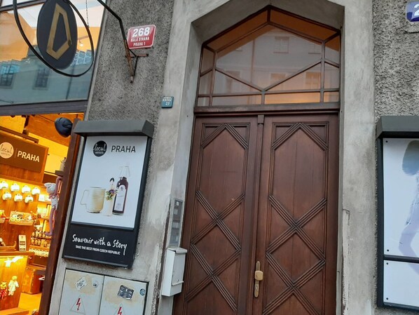 Front of property - Apt Bella26 Near Charles Bridge (Prague)