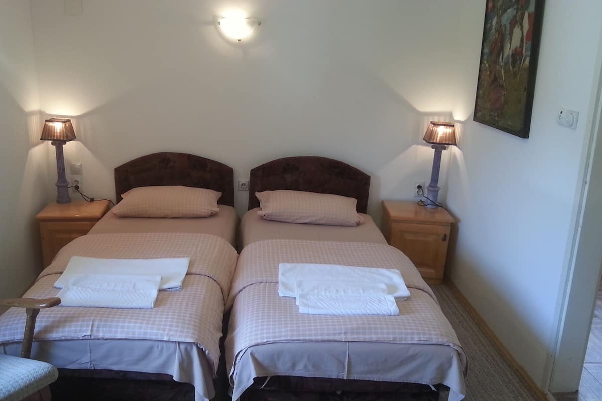 Triple Room, River View