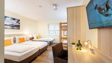 Habitación | Ropa de cama hipoalergénica y escritorio