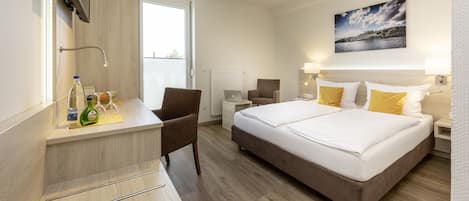 Ropa de cama hipoalergénica y escritorio