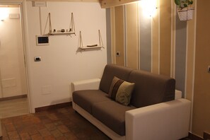 Deluxe Suite, Ensuite (Sole) | Interior - Sesta Strada (Civitavecchia)