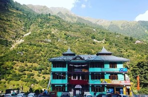 Front of property - Lake view resort kafnoo (Nichar)