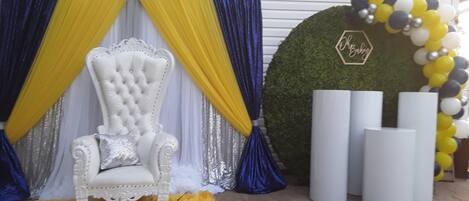 المنطقة المحيطة بالمنشأة