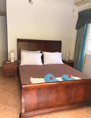 Standard Apartment, 3 Bedrooms | 3 bedrooms, blackout drapes, soundproofing, iron/ironing board - L'Entretemps (Mahé Island)