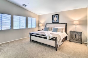 4 bedrooms, iron/ironing board, Internet, bed sheets