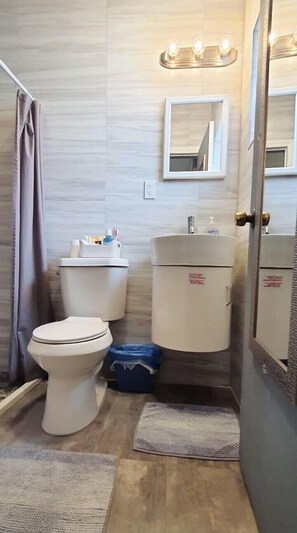 Doccia, articoli per l'igiene personale ecosostenibili, asciugacapelli