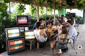 Outdoor dining - Cozy Miami Efficiency 10 minutes to the beach! (Miami)