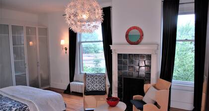 Architect's 3 Story Brownstone 4B5B Loring Heights