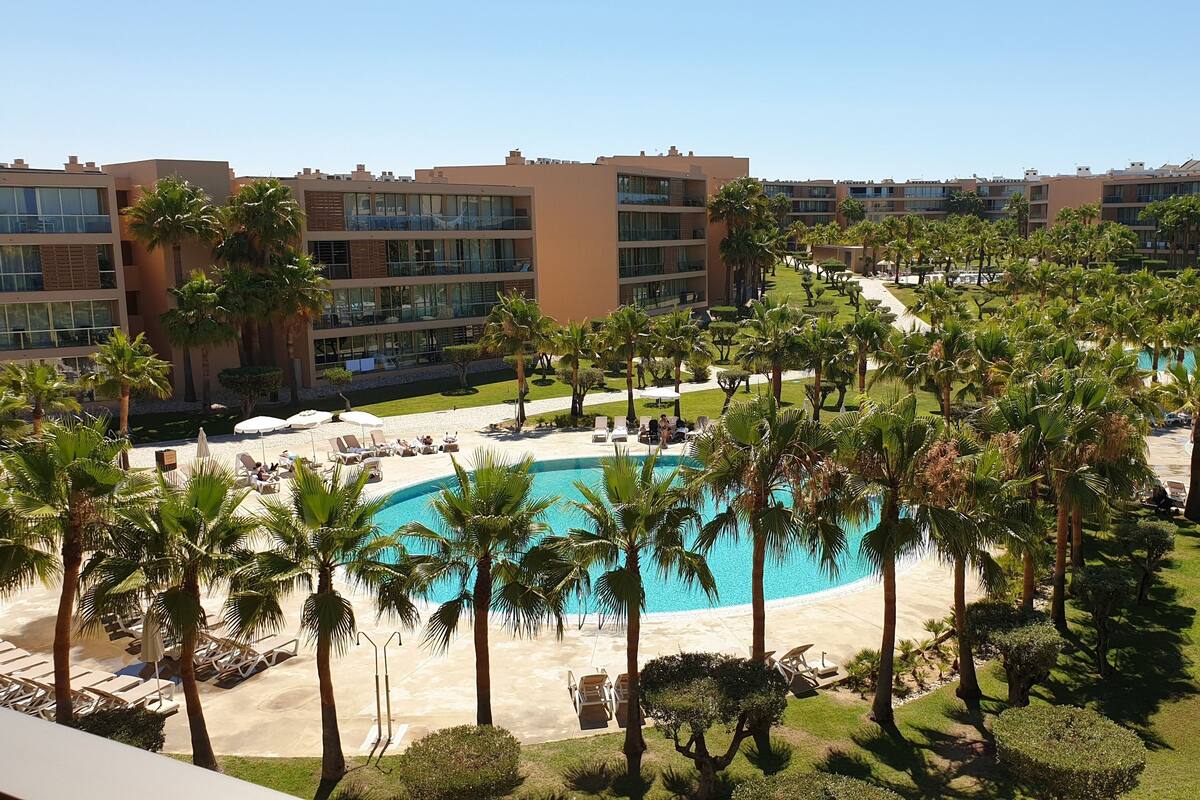 Deluxe Apartment, 2 Bedrooms, Pool View (1) | 1 bedroom, premium bedding, blackout drapes, iron/ironing board