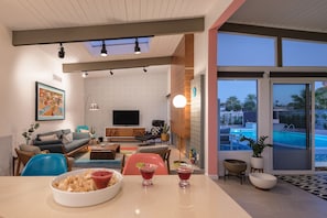 Dining - PS Autorama: Heart-Racing Mid-Century Charm and Modern Comfort (Palm Springs)