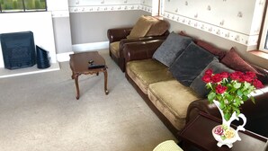 Lobby sitting area - Tipping point (Luton)