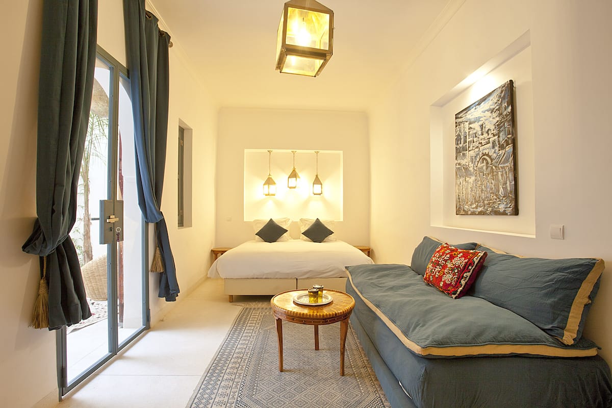 Habitación doble Deluxe | Ropa de cama de alta calidad y camas con pillow-top