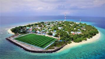 Vista frontal de la propiedad