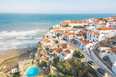 Azenhas do Mar West Coast Design & Surf