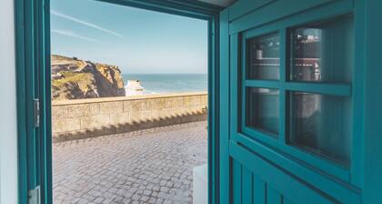 Azenhas do Mar West Coast Design & Surf
