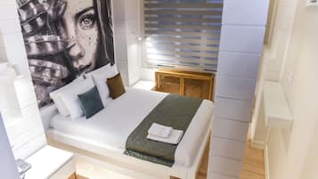 Deluxe Suite | Desk, free WiFi, bed sheets, wheelchair access