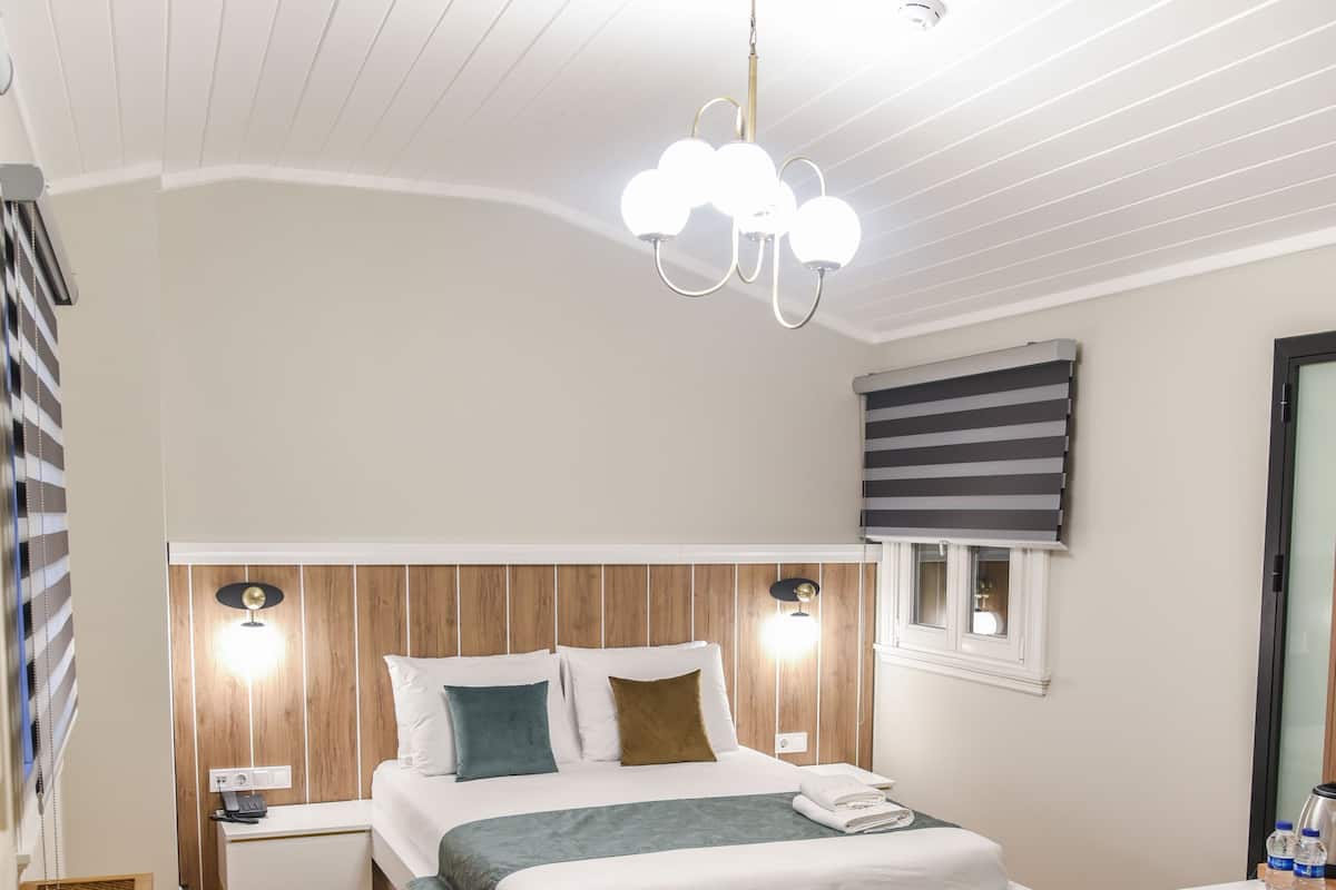 Habitación doble, Terraza | 1 habitación, escritorio, wifi gratis y ropa de cama