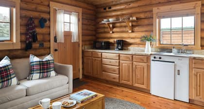 Utpost: Alpine Cottage Studio