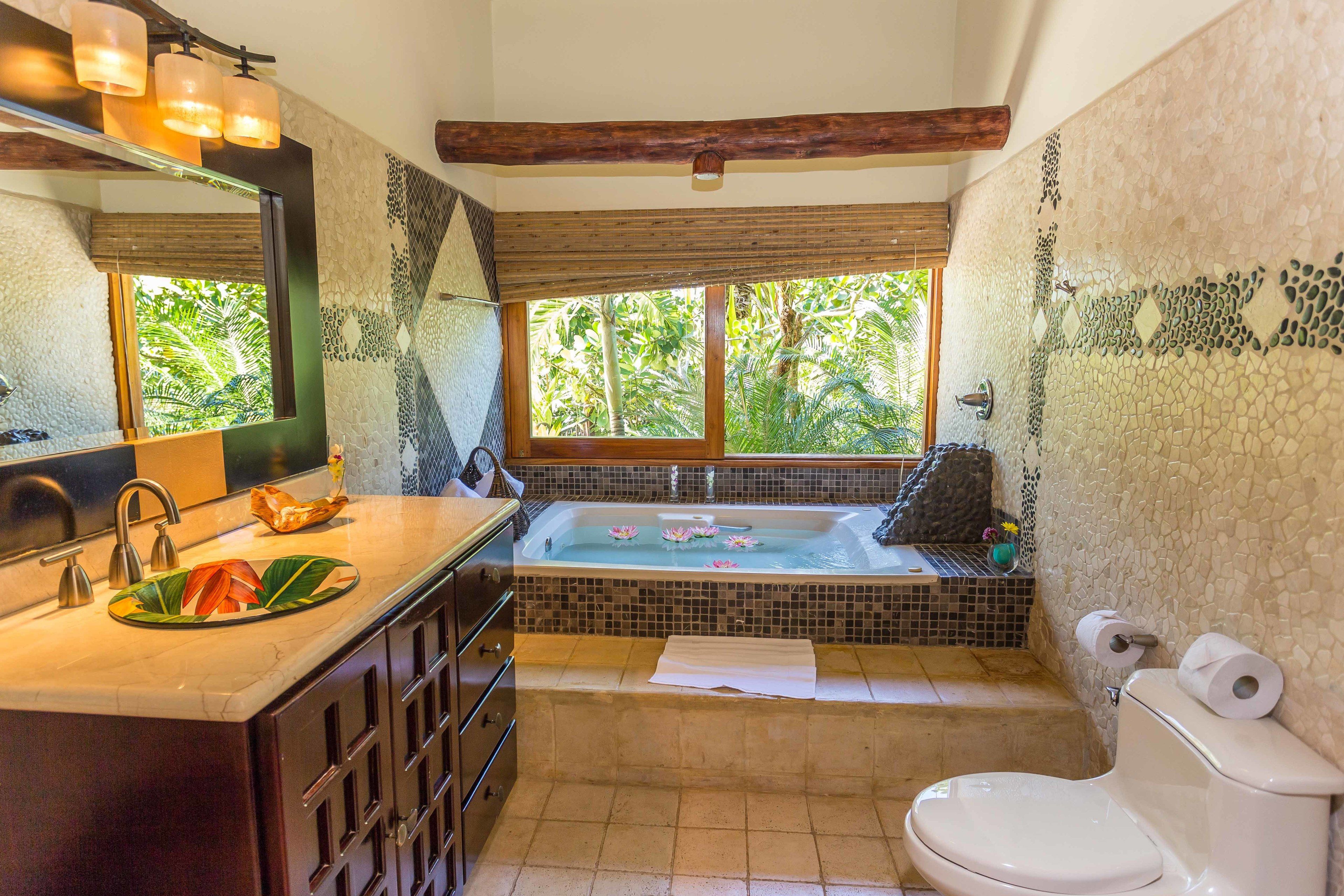 Luxury Villa, 6 Bedrooms, Private Pool | Bathroom | Bathtub, free toiletries, hair dryer, towels